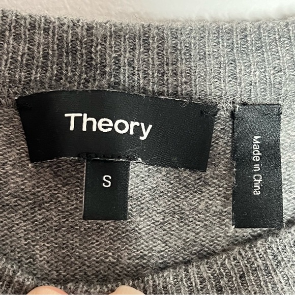 Theory Grey Cashmere Blend Crew Neck Sweater Size Small - Picture 4 of 4